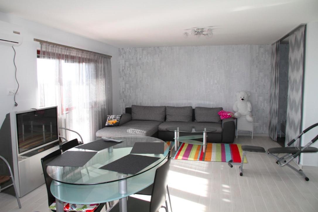 Simon Vendeghaz Balatongyoeroek Apartment Luaran gambar