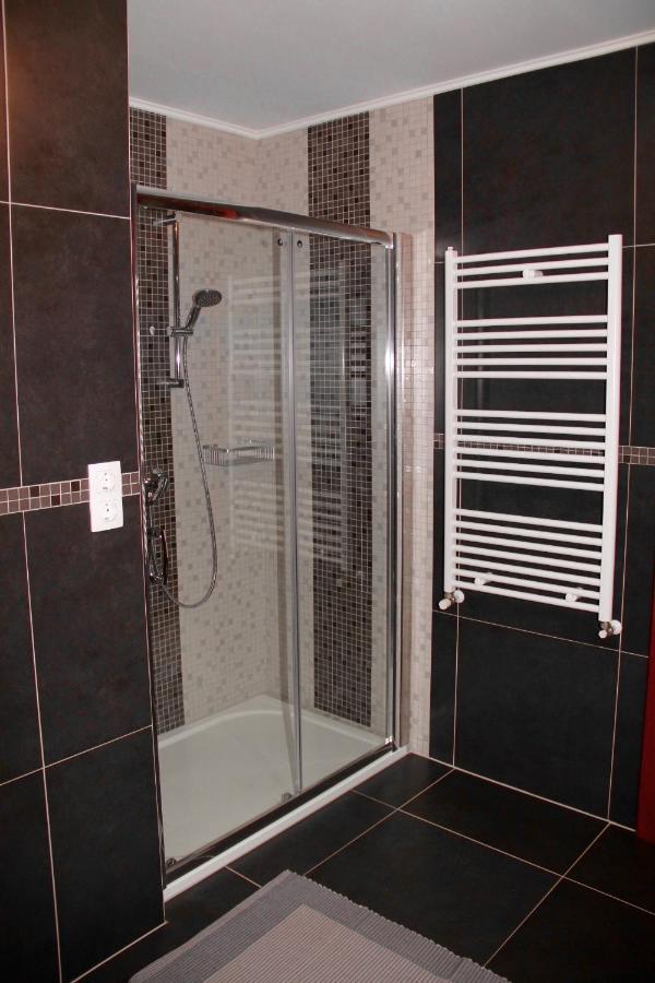 Simon Vendeghaz Balatongyoeroek Apartment Luaran gambar